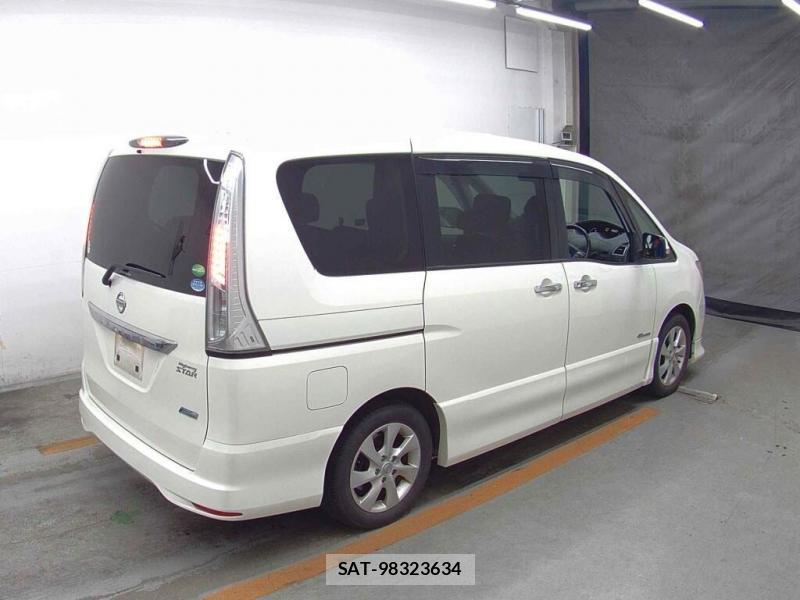 Nissan SERENA 2013 6844774-1