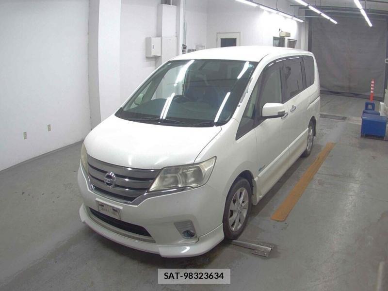 Nissan SERENA 2013 6844774-3