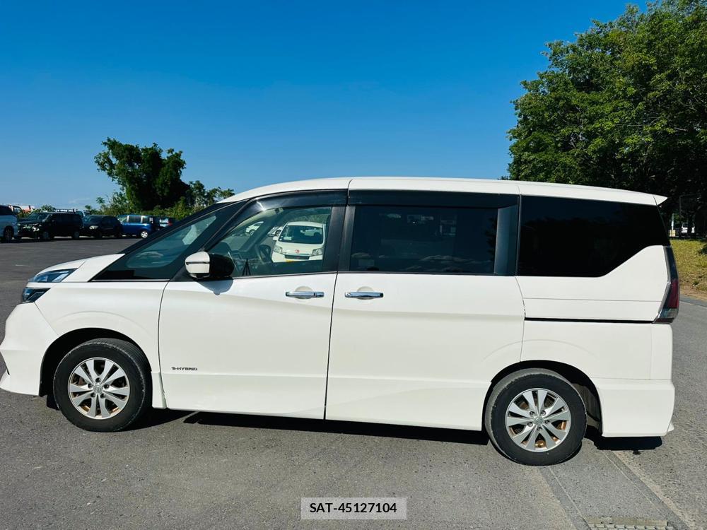 Nissan SERENA 2019 6631962-1