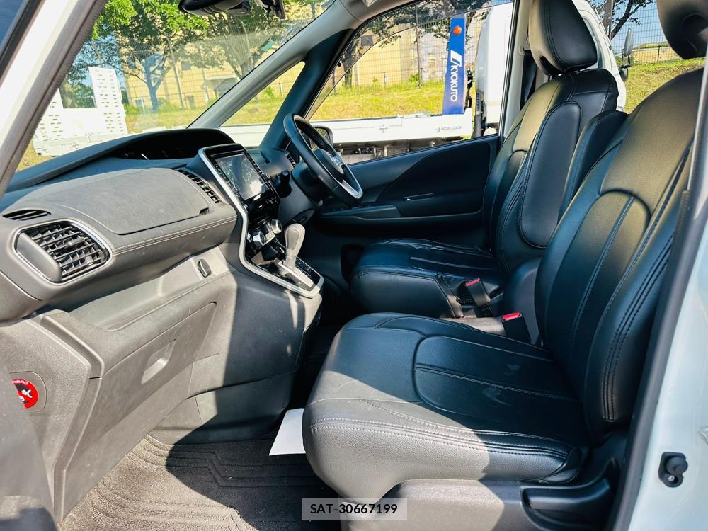 Nissan SERENA 2019 7282473-10