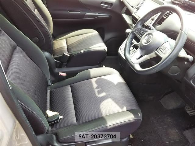 Nissan SERENA 2018 1218381-6