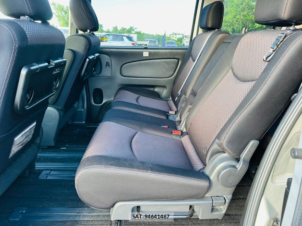 Nissan SERENA 2013 6734642-9