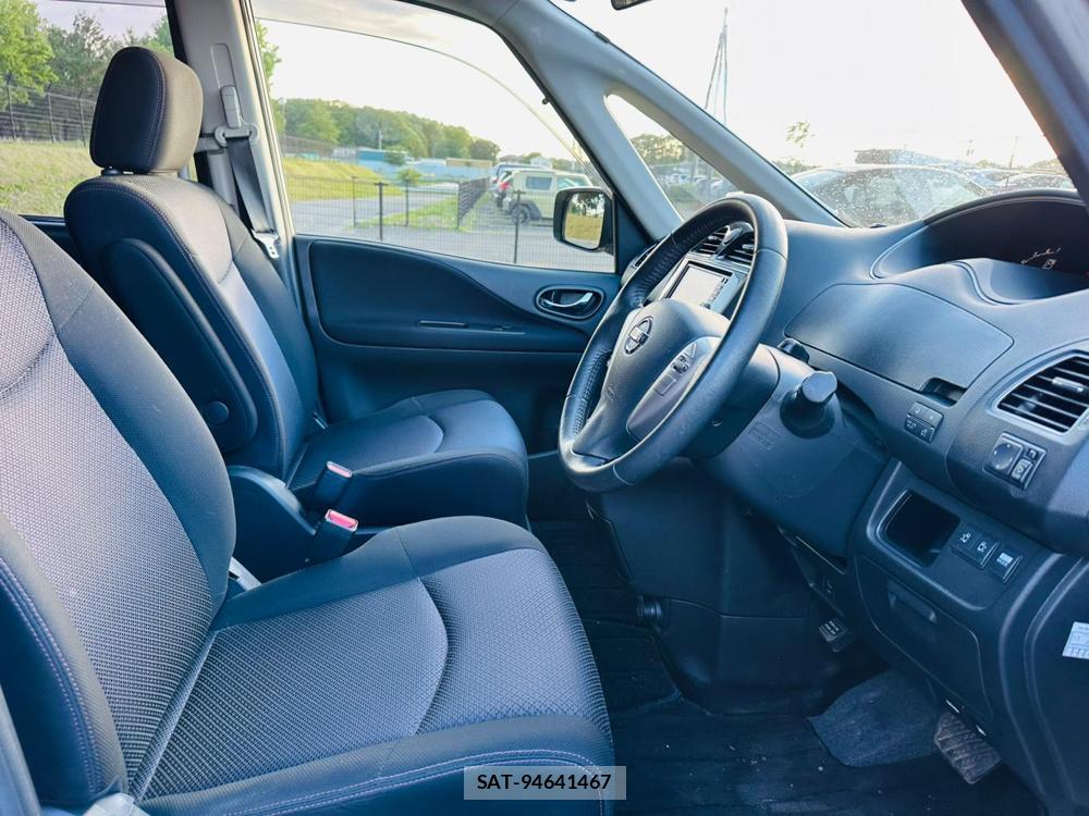 Nissan SERENA 2013 6734642-11