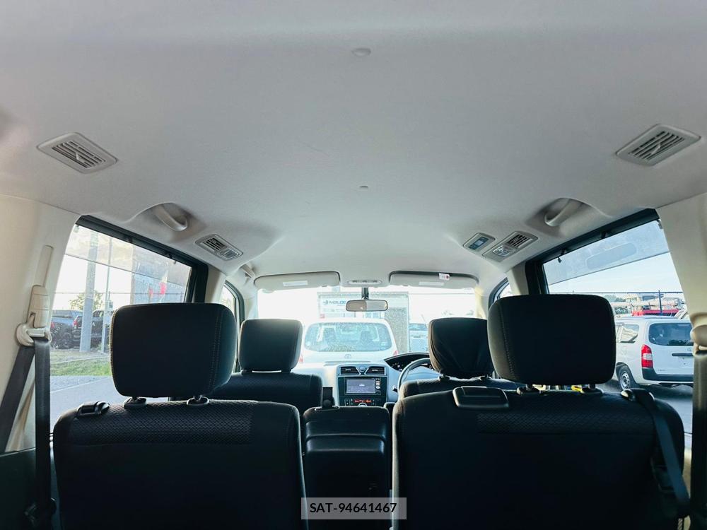 Nissan SERENA 2013 6734642-23