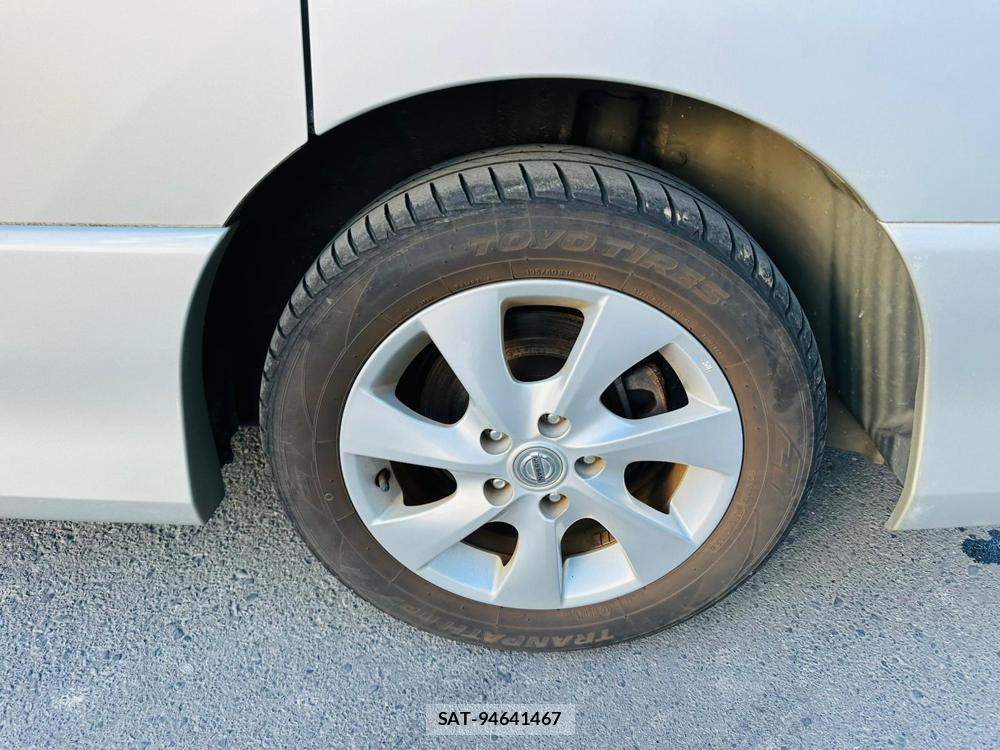 Nissan SERENA 2013 6734642-29