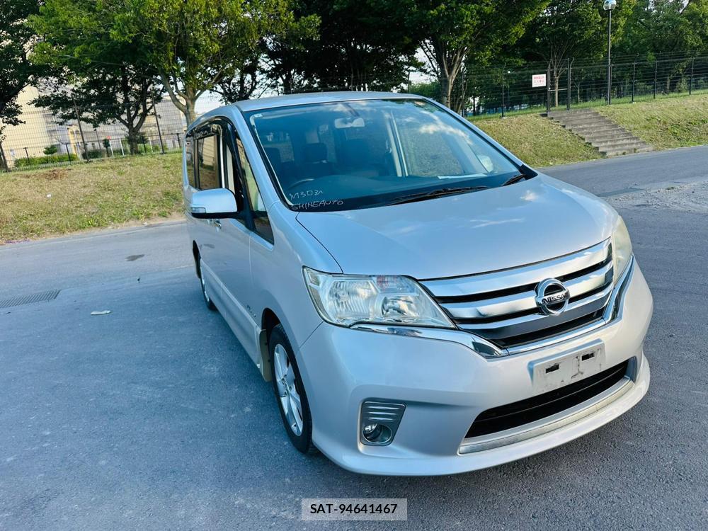 Nissan SERENA 2013 6734642-6