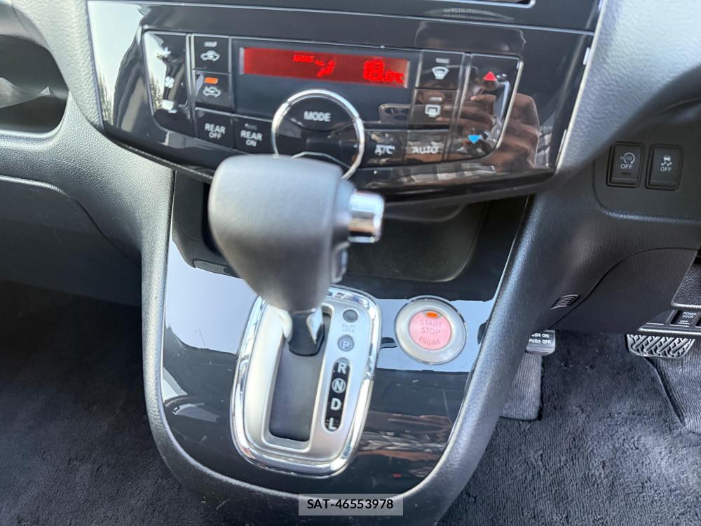 Nissan SERENA 2013-01 1172003-21