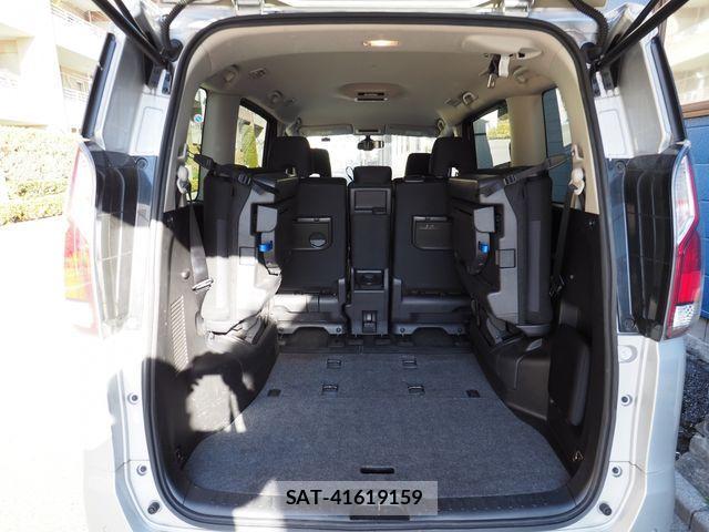 Nissan SERENA 2022-03 735934-13