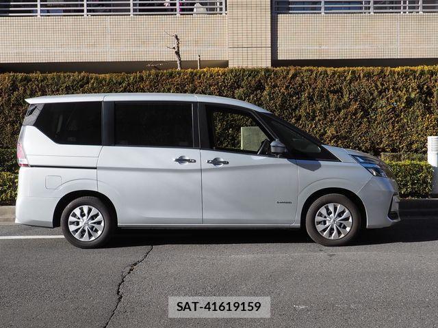 Nissan SERENA 2022-03 735934-18