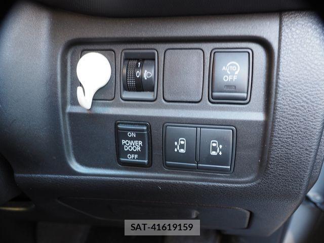 Nissan SERENA 2022-03 735934-6