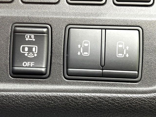 Nissan SERENA 2017-03 1549534-2