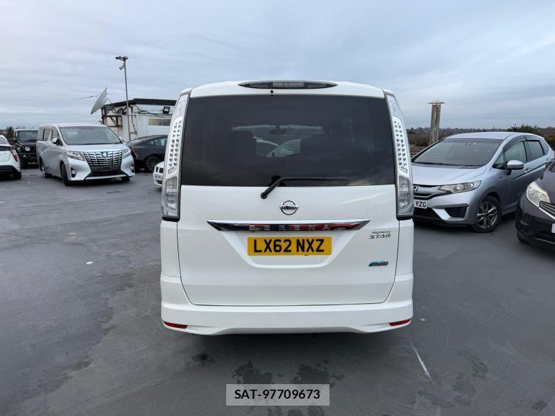 Nissan SERENA 2012-10 1142152-10