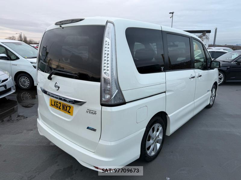 Nissan SERENA 2012-10 1142152-13