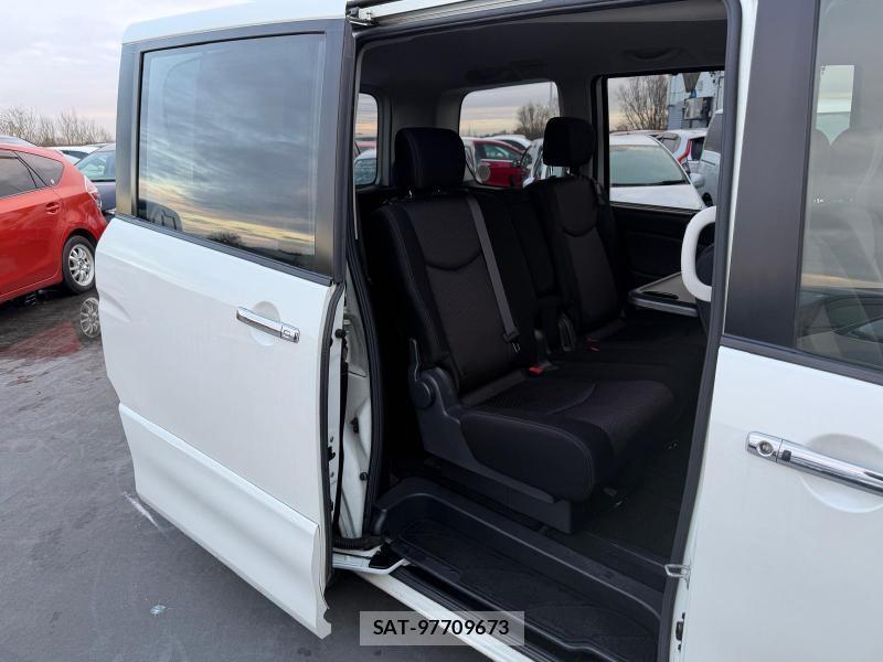 Nissan SERENA 2012-10 1142152-23