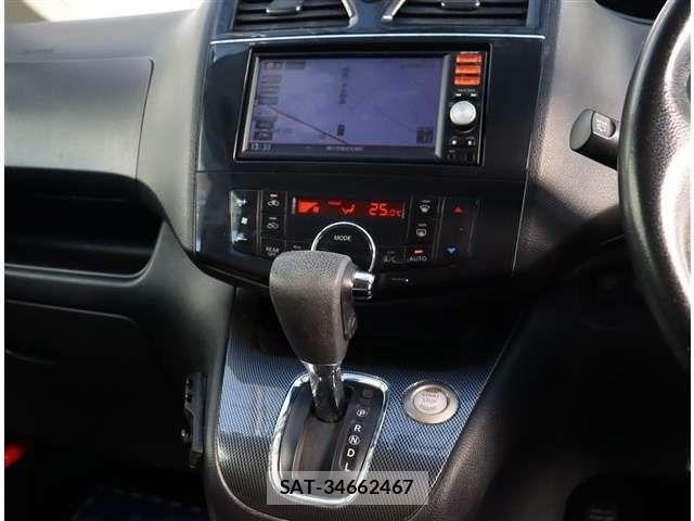 Nissan SERENA 2013-08 3386880-8