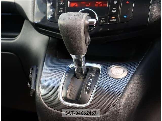 Nissan SERENA 2013-08 3386880-10