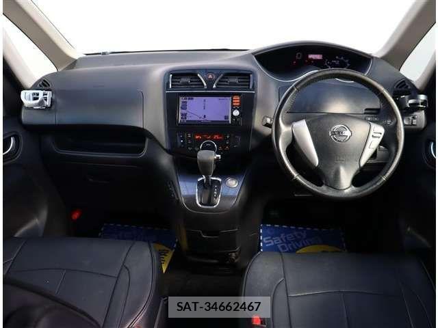 Nissan SERENA 2013-08 3386880-1