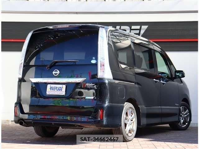 Nissan SERENA 2013-08 3386880-2