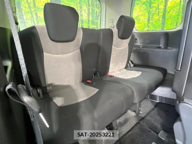 Nissan SERENA 2013-11 4394944-9