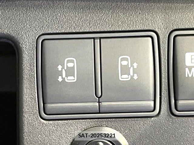 Nissan SERENA 2013-11 4394944-2