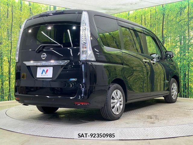 Nissan SERENA 2015-09 5878295-16