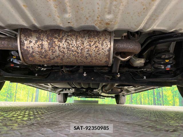 Nissan SERENA 2015-09 5878295-18