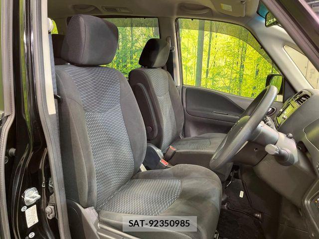 Nissan SERENA 2015-09 5878295-7
