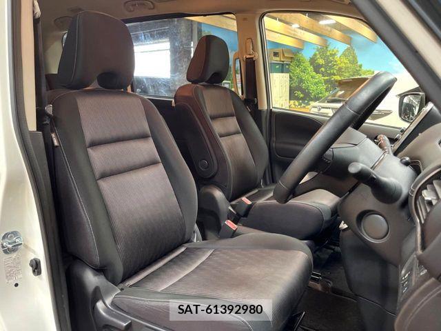 Nissan SERENA 2017-12 5878169-7