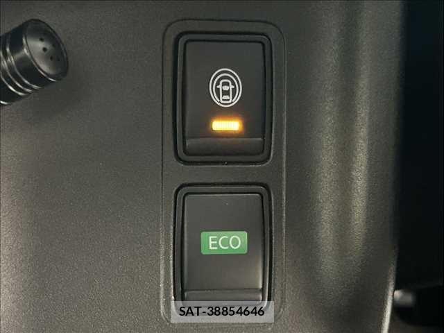 Nissan SERENA 2020-12 5878192-8