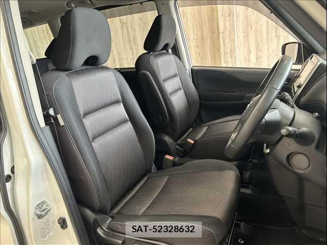 Nissan SERENA 2017-09 5878291-10