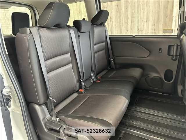 Nissan SERENA 2017-09 5878291-11