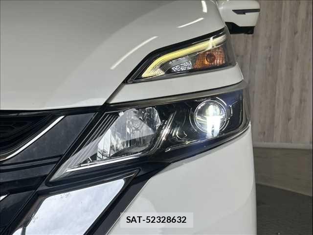 Nissan SERENA 2017-09 5878291-15