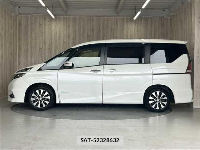 Nissan SERENA 2017-09 5878291-24