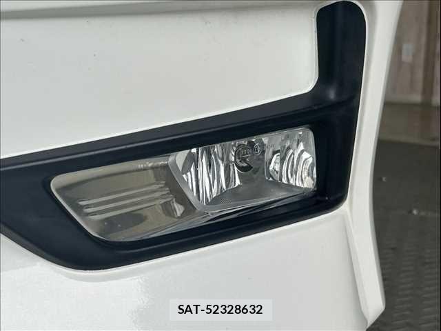 Nissan SERENA 2017-09 5878291-27