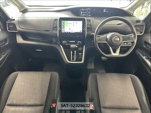 Nissan SERENA 2017-09 5878291-2