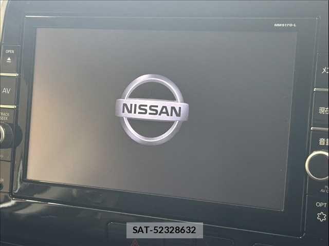 Nissan SERENA 2017-09 5878291-3