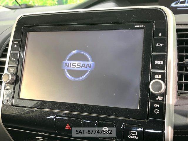 Nissan SERENA 2016-10 5878221-3