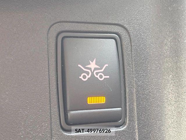 Nissan SERENA 2018-03 5878160-5