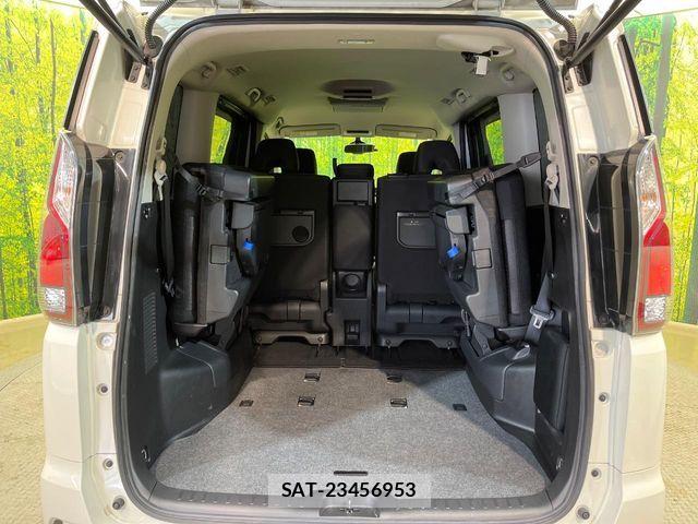 Nissan SERENA 2017-05 5878222-11