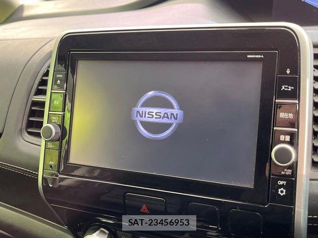 Nissan SERENA 2017-05 5878222-4