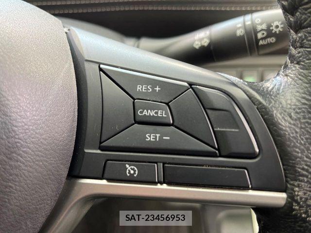 Nissan SERENA 2017-05 5878222-7