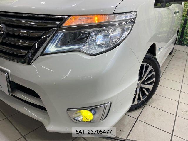 Nissan SERENA 2014-12 5878305-12