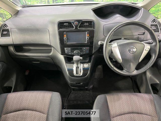 Nissan SERENA 2014-12 5878305-1