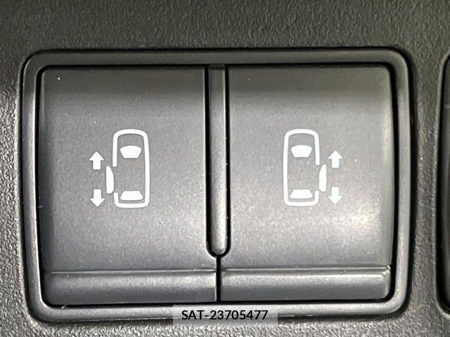 Nissan SERENA 2014-12 5878305-3