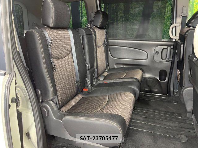 Nissan SERENA 2014-12 5878305-8