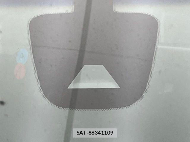 Nissan SERENA 2015-01 5878288-2