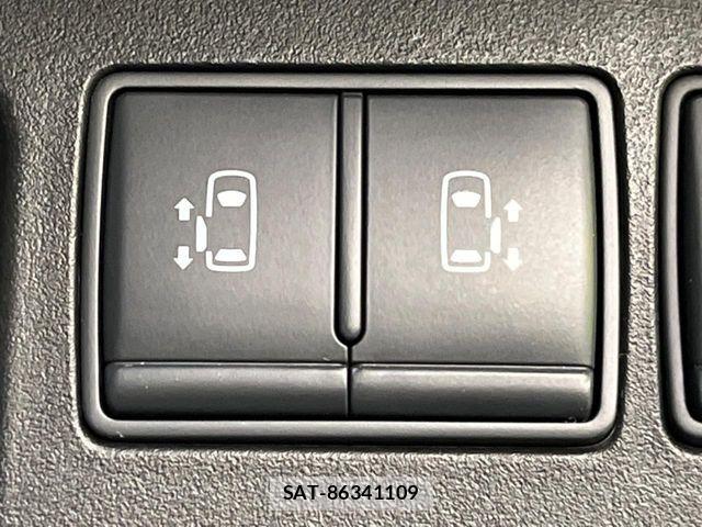 Nissan SERENA 2015-01 5878288-6