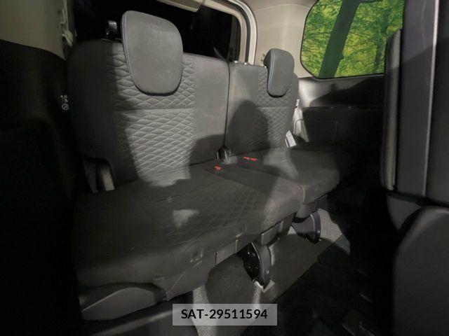 Nissan SERENA 2017-01 5878241-9