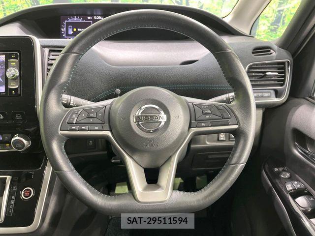 Nissan SERENA 2017-01 5878241-11