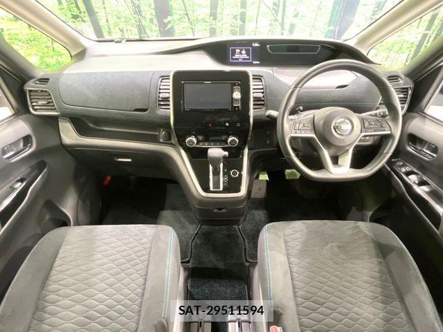 Nissan SERENA 2017-01 5878241-1